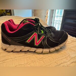 New Balance Women's Black and Neon Pink Athletic Shoes
